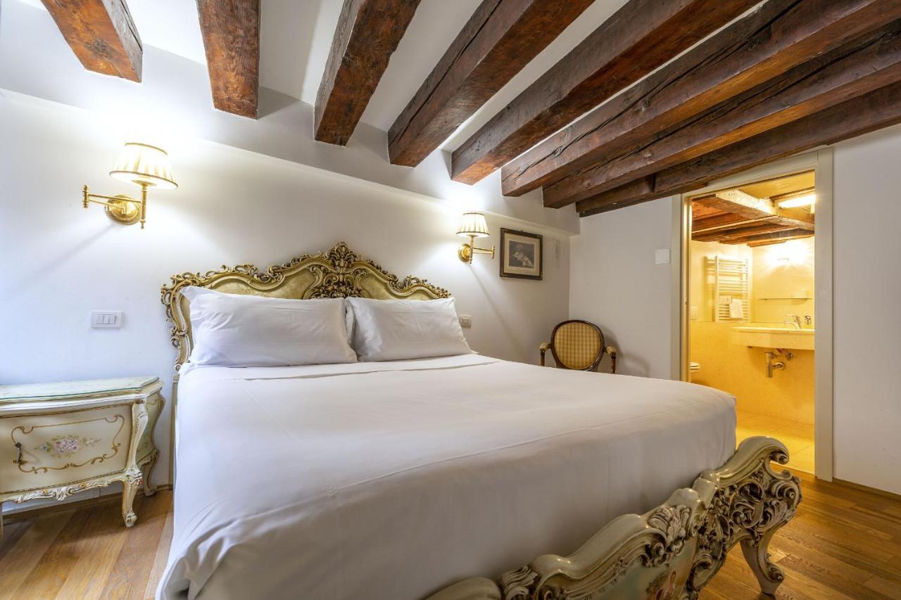 Gondola Luxury - Campo Santi Filippo E Giacomo By Wonderful Italy 베니스 외부 사진