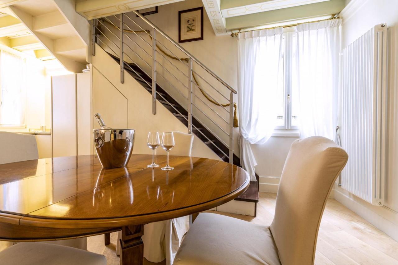 Gondola Luxury - Campo Santi Filippo E Giacomo By Wonderful Italy 베니스 외부 사진