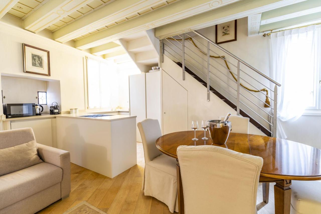Gondola Luxury - Campo Santi Filippo E Giacomo By Wonderful Italy 베니스 외부 사진
