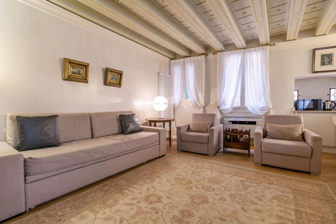 Gondola Luxury - Campo Santi Filippo E Giacomo By Wonderful Italy 베니스 외부 사진