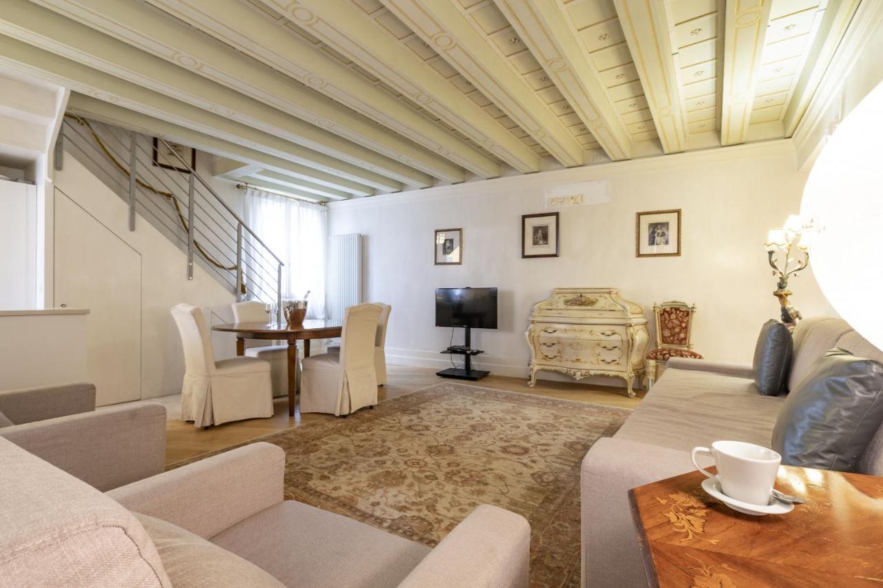 Gondola Luxury - Campo Santi Filippo E Giacomo By Wonderful Italy 베니스 외부 사진