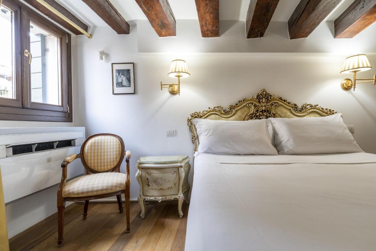 Gondola Luxury - Campo Santi Filippo E Giacomo By Wonderful Italy 베니스 외부 사진