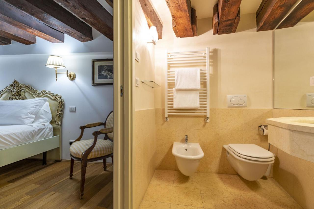 Gondola Luxury - Campo Santi Filippo E Giacomo By Wonderful Italy 베니스 외부 사진